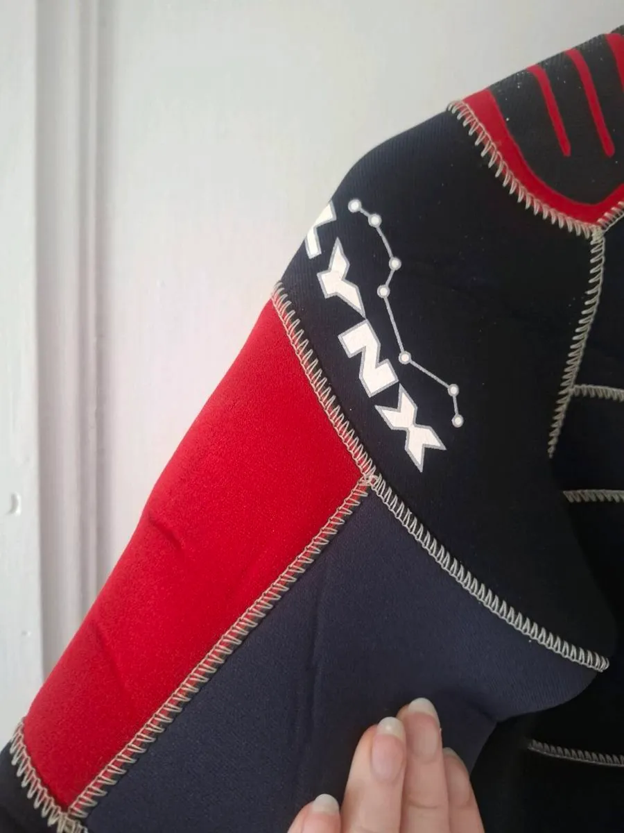 Ladies m full wetsuit + shorty wetsuit + booties - Image 4