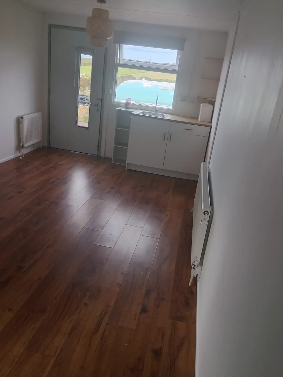 10' x 20' Cabin - Image 3