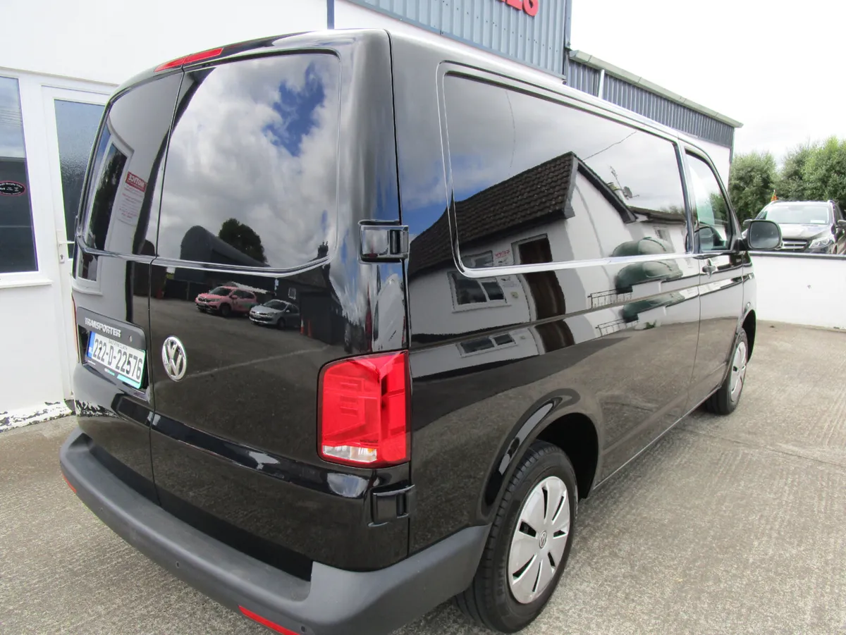 Volkswagen Transporter 2022 - Image 3