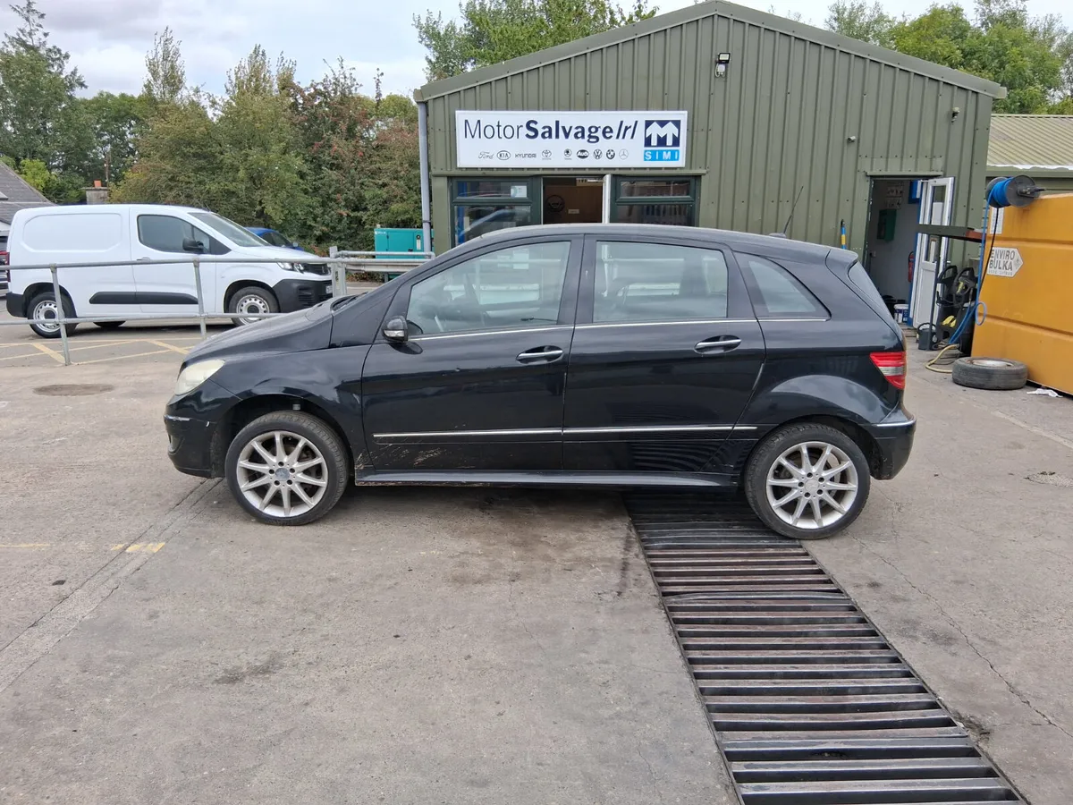 2008 MERCEDES B150 petrol (for parts only) - Image 1