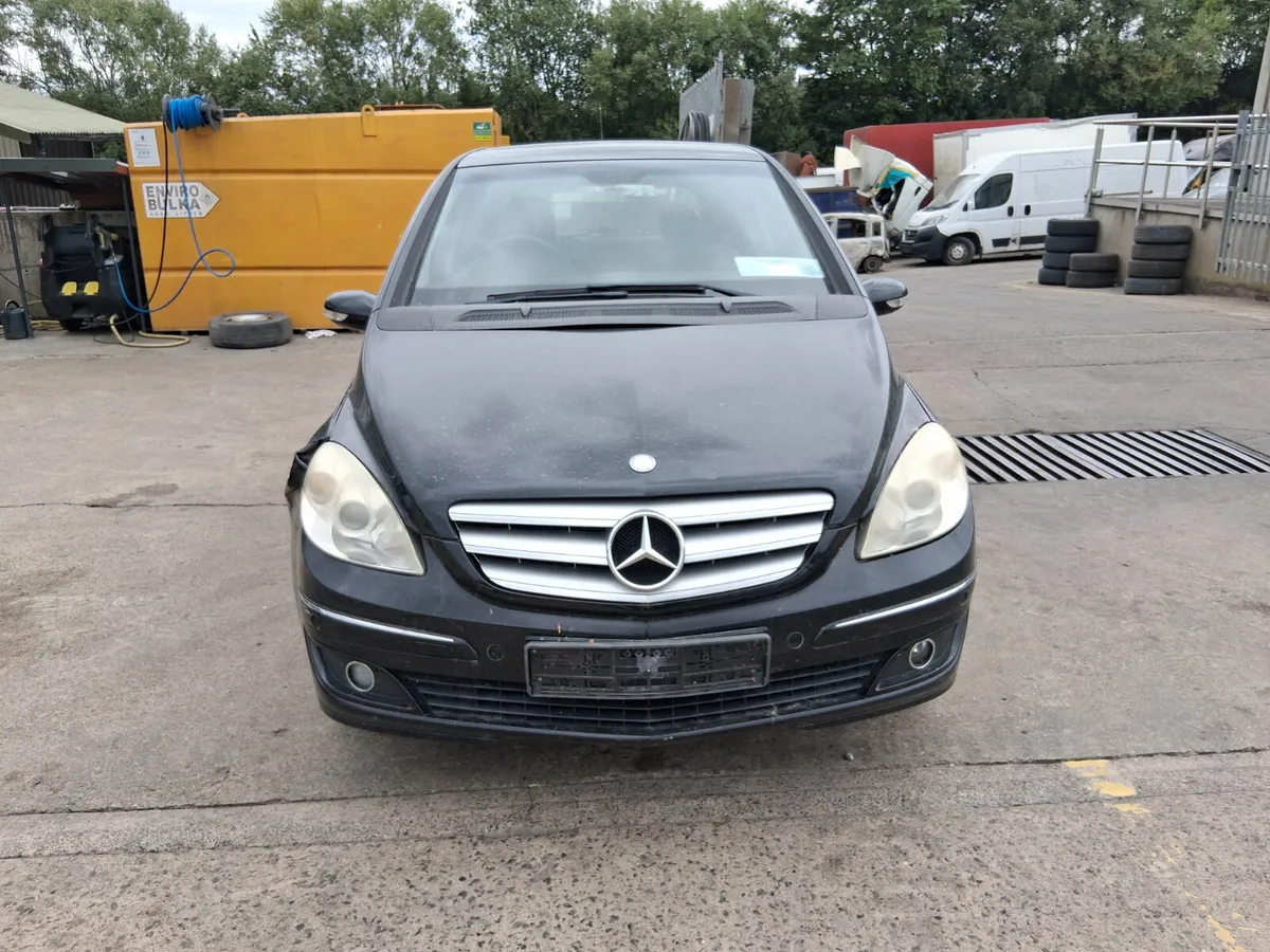 2008 MERCEDES B150 petrol (for parts only) - Image 2