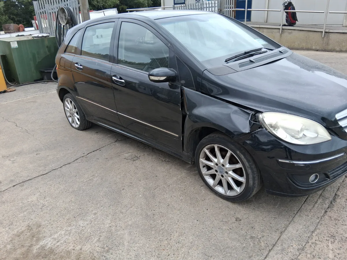 2008 MERCEDES B150 petrol (for parts only) - Image 3