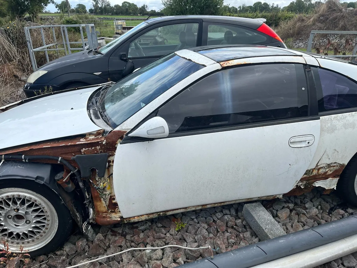 Car - Image 3