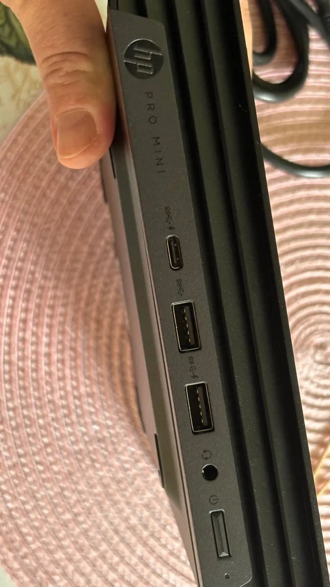 Laptop - Image 1