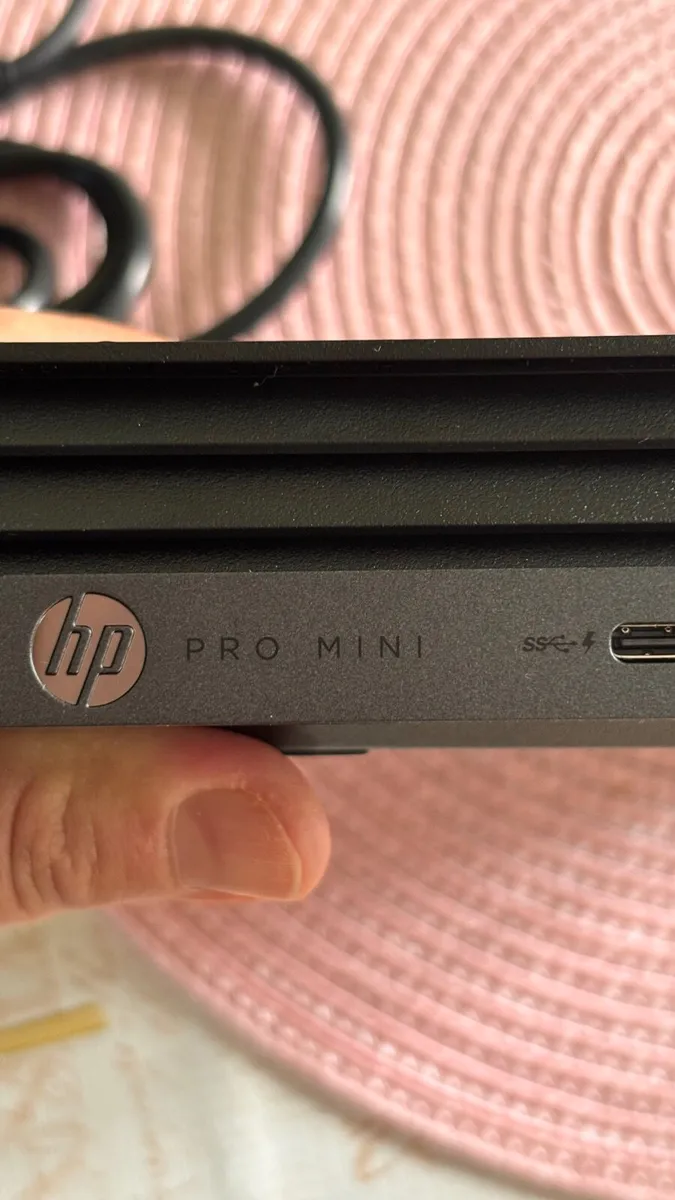 Laptop - Image 2