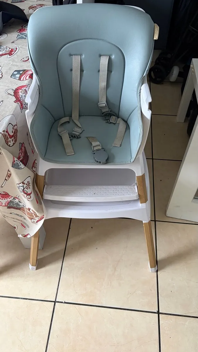 High chair - Image 2