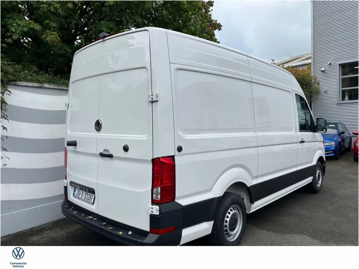 Volkswagen Crafter HIGHLINE WITH AIR CONDITIONING - Image 4