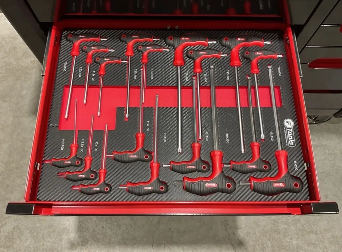 BRAND NEW 12DRAWER TOOL CHEST FULL OF TOOLS - Image 3
