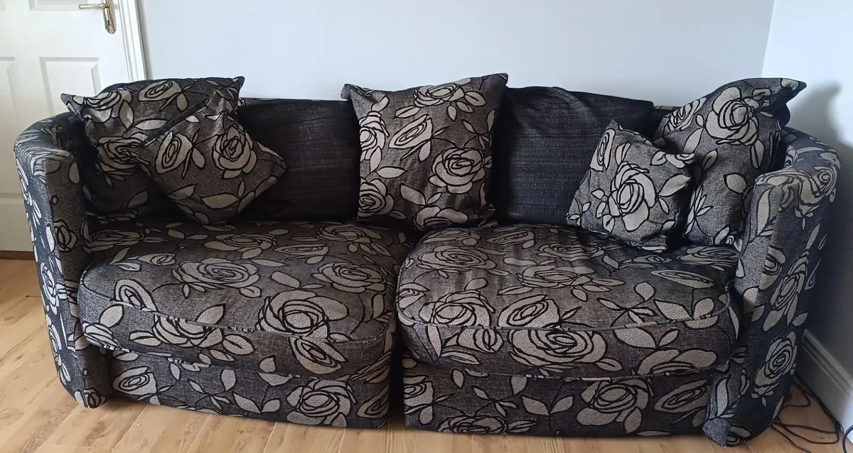 Couch  For Sale - Image 3