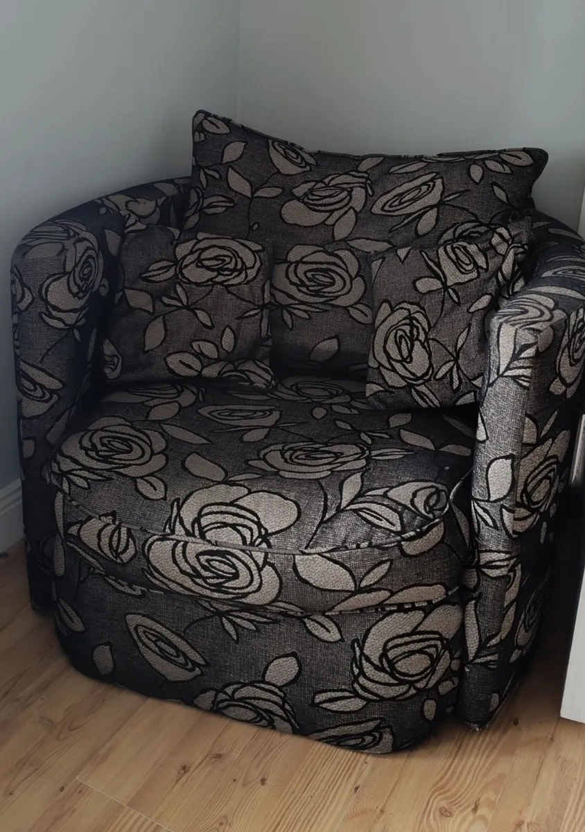Couch  For Sale - Image 1