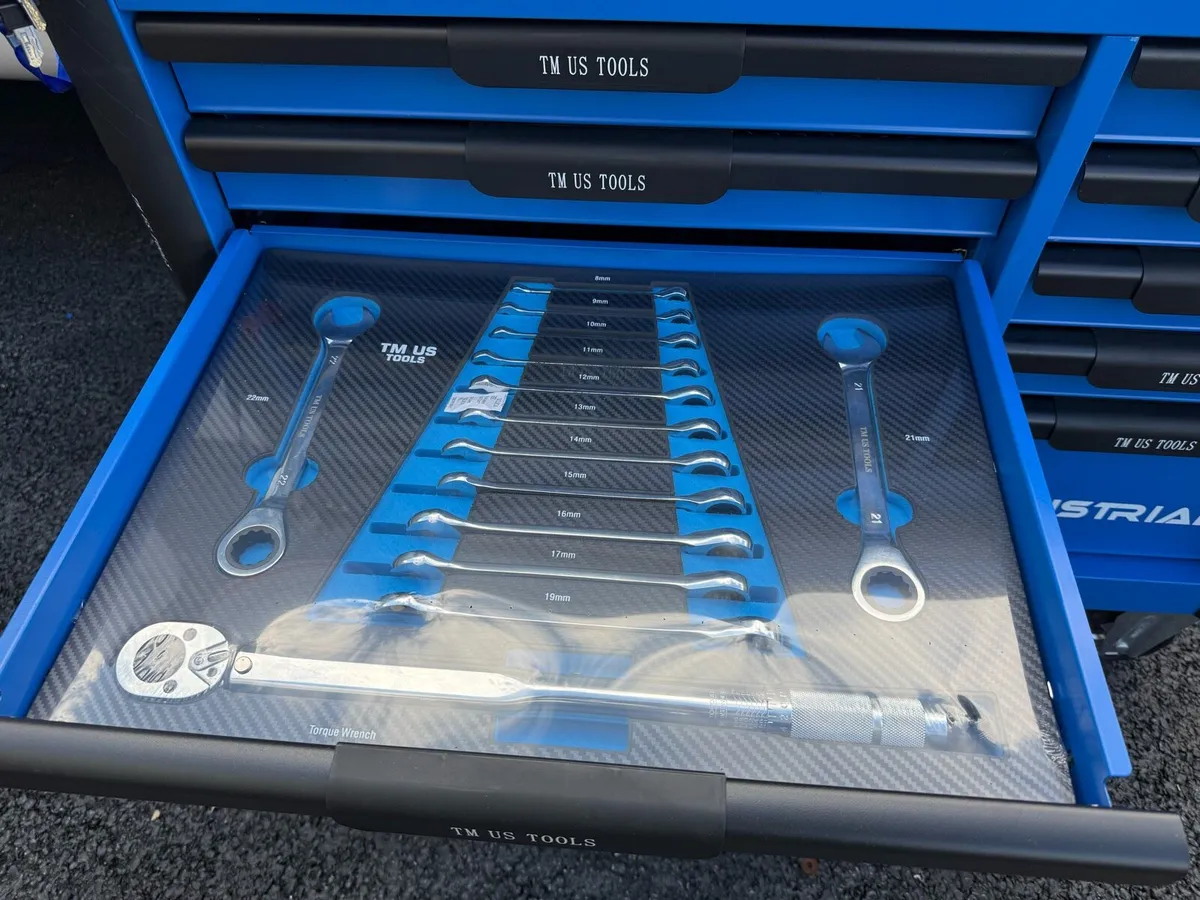 BRAND NEW 12DRAWER TOOL CHEST FULL OF TOOLS - Image 4