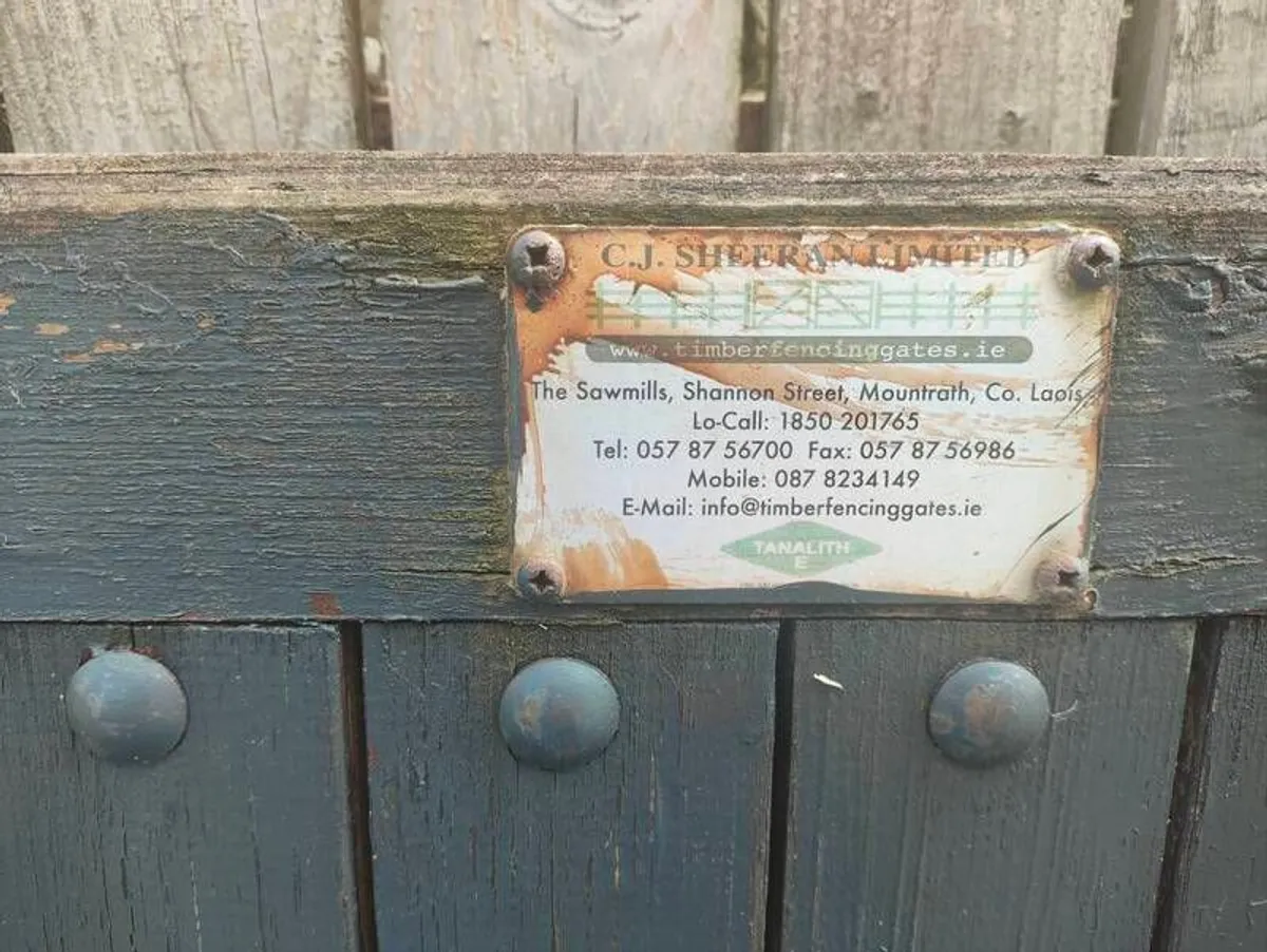 wooden gates - Image 2