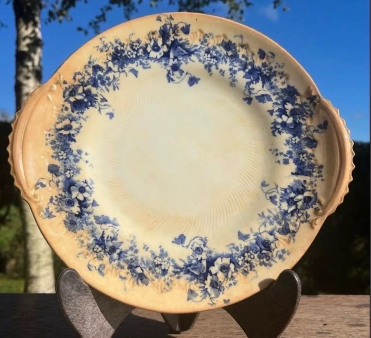 Vintage decorative ceramic plate - Image 1