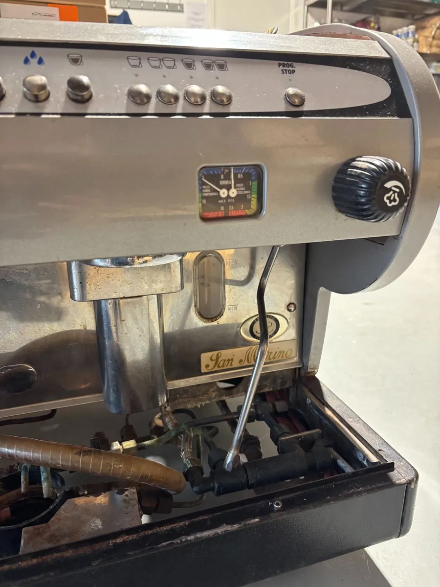 Vintage Coffee Machine - FREE grinder - Image 2