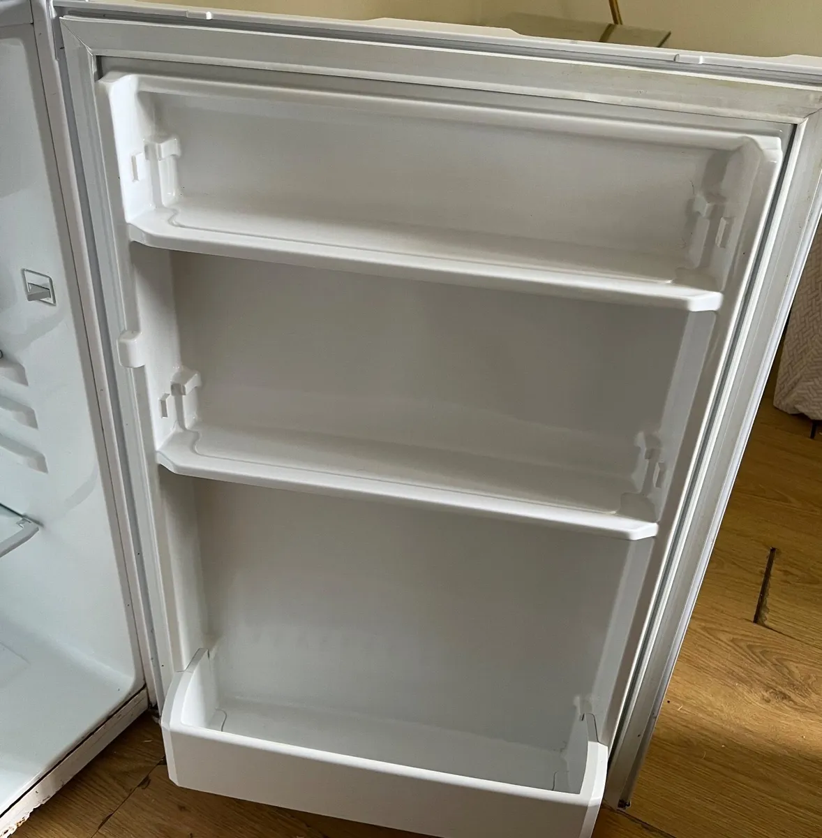 Under counter Fridge - Image 3