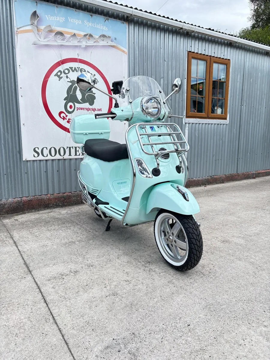 Vespa 50cc 2 stroke automatic scooters - Image 1
