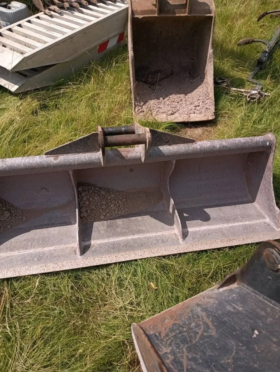 5ton bobcat digger - Image 4
