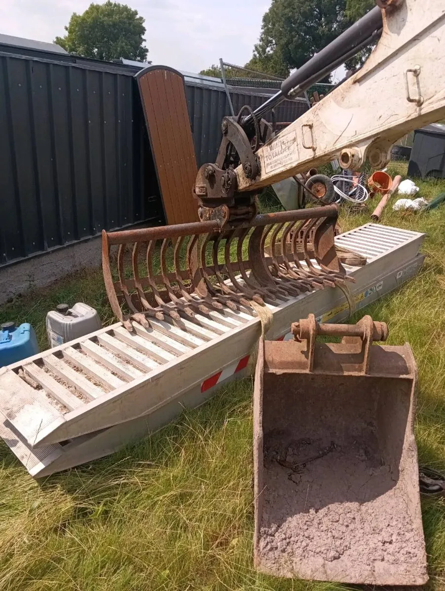 5ton bobcat digger - Image 2