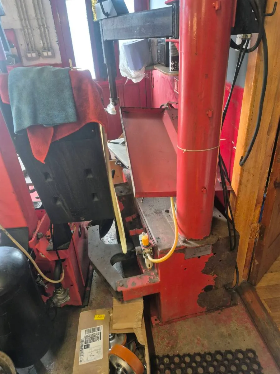 Tyre changing machines - Image 3