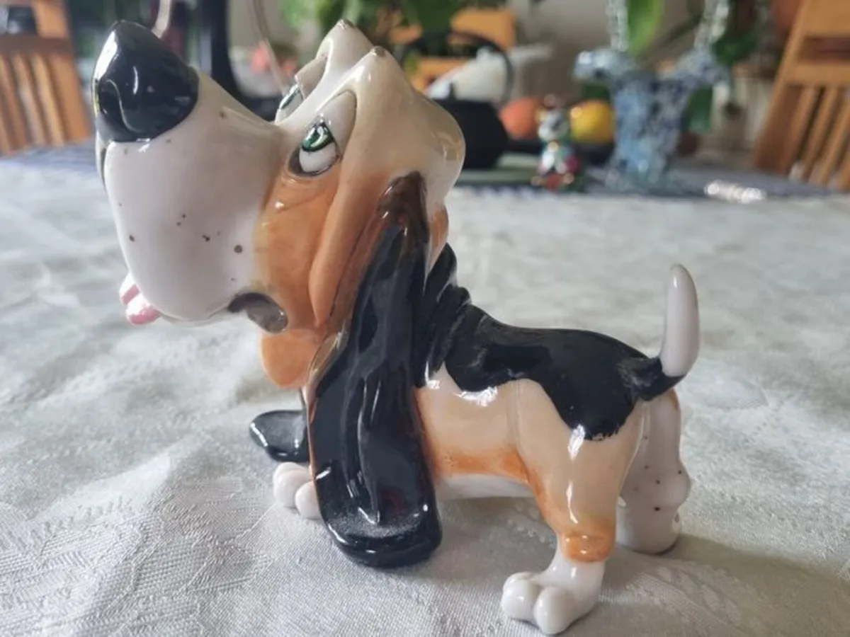 Little Paws by ARORA designs Bassett hound figure - Image 4