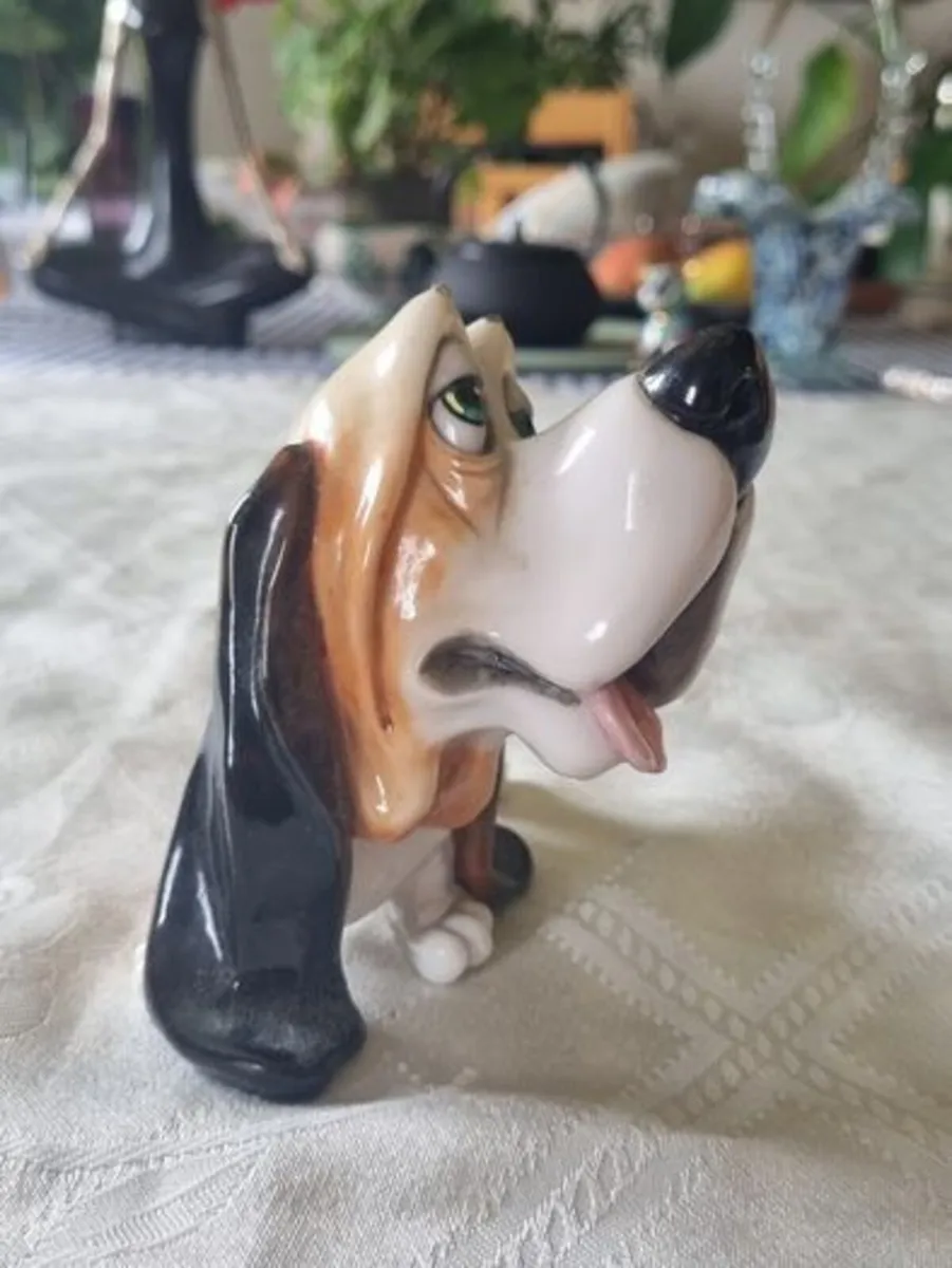 Little Paws by ARORA designs Bassett hound figure - Image 1