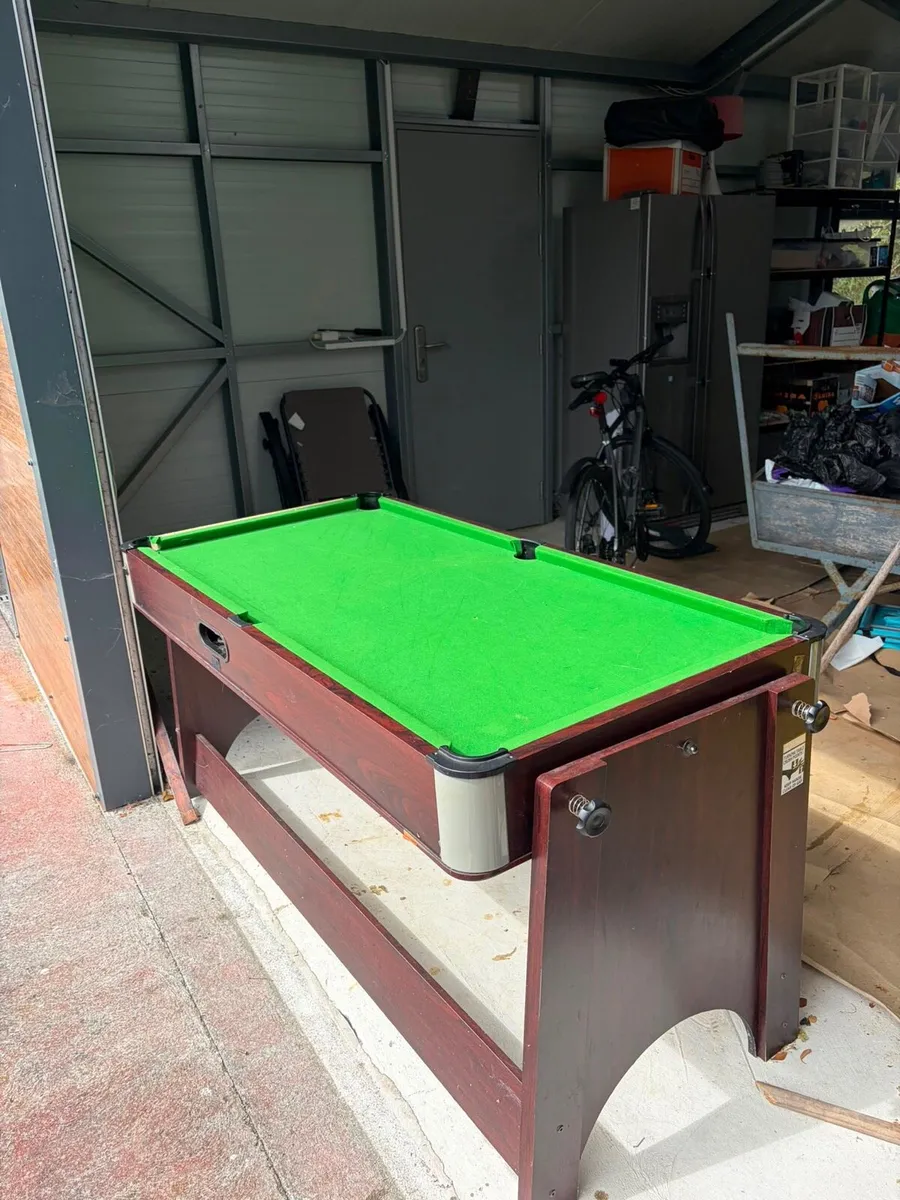 Small pool table and air hockey table - Image 1