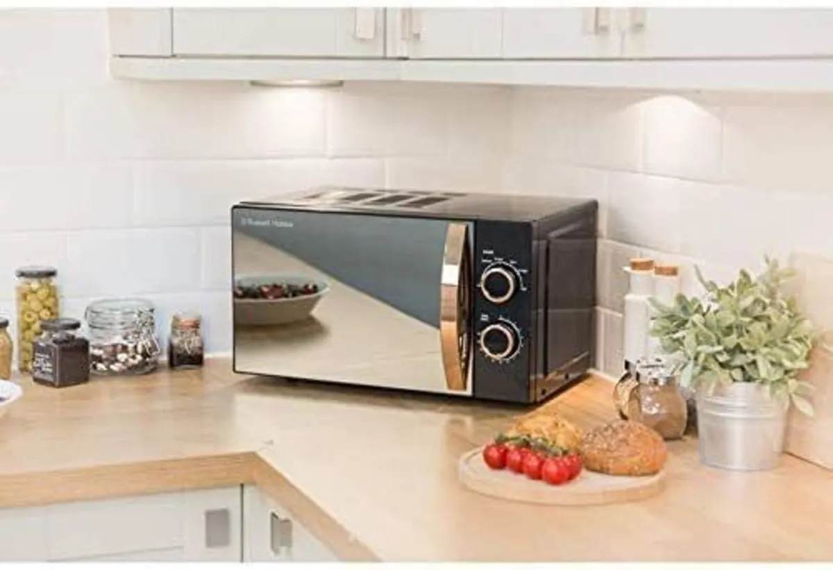 17 Litre 700W Rose Solo Microwave - Image 3