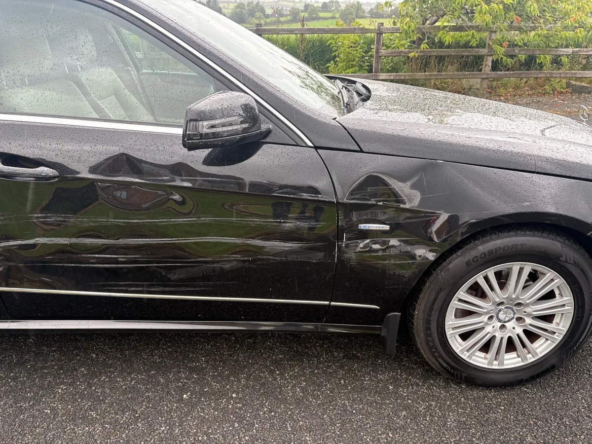 2010 Mercedes Benz E200 Diesel Auto,Driving - Image 2