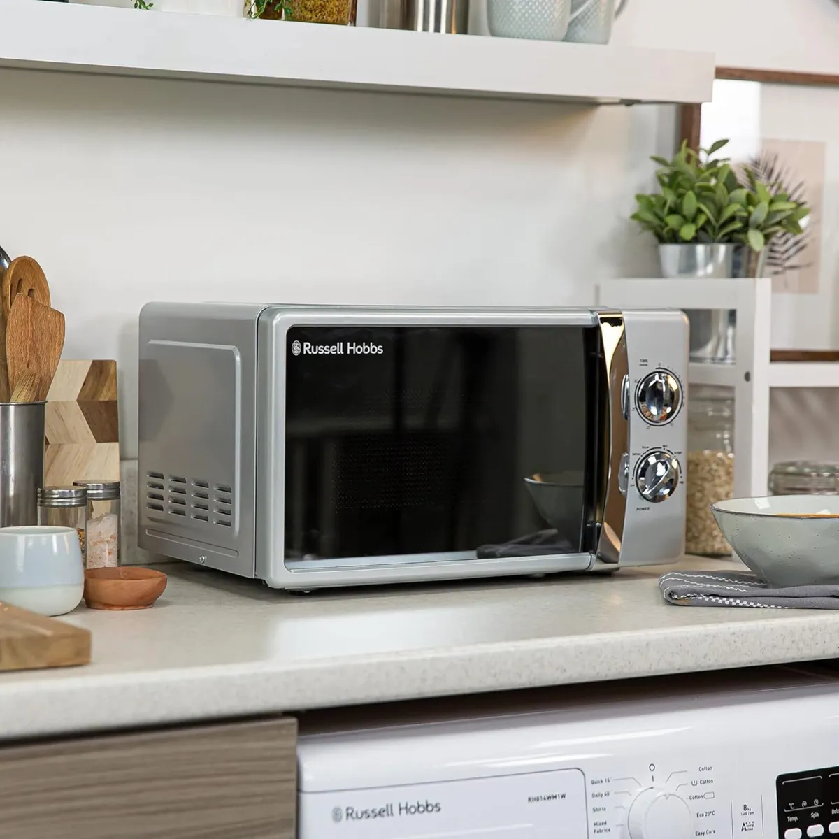 17 Litre 700W Solo Manual Microwave - Image 4