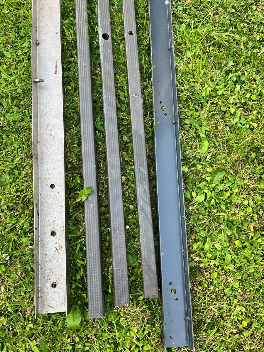 Bundle of aluminium profiles - Image 3