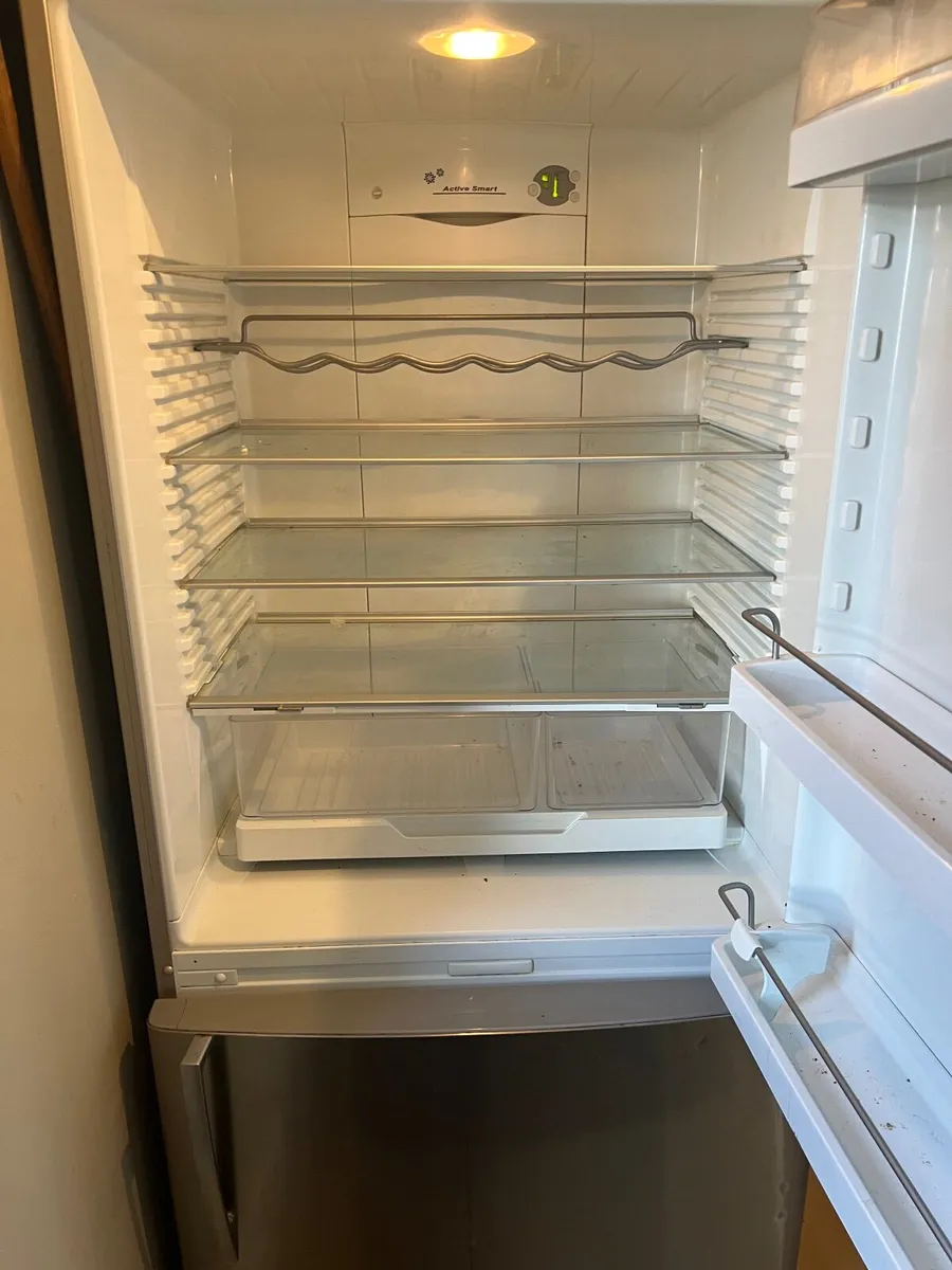 Fridge freezer - Image 2