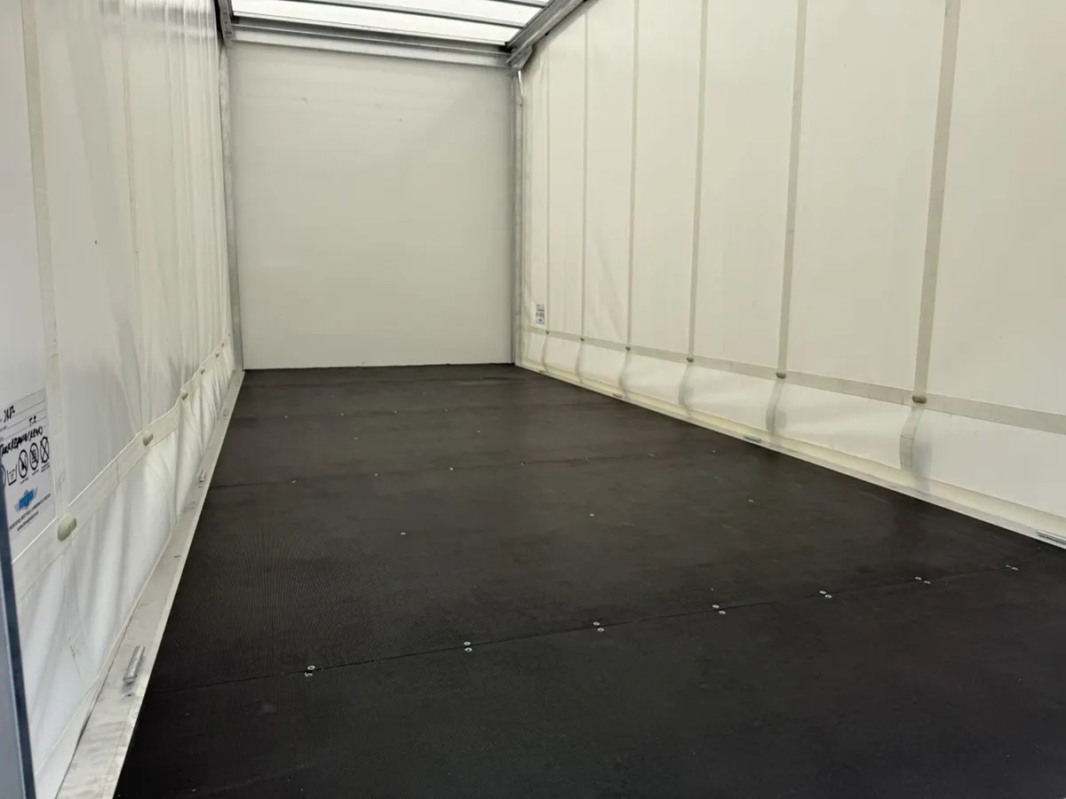 2022 Volkswagen Crafter CurtainSider Van - Image 2