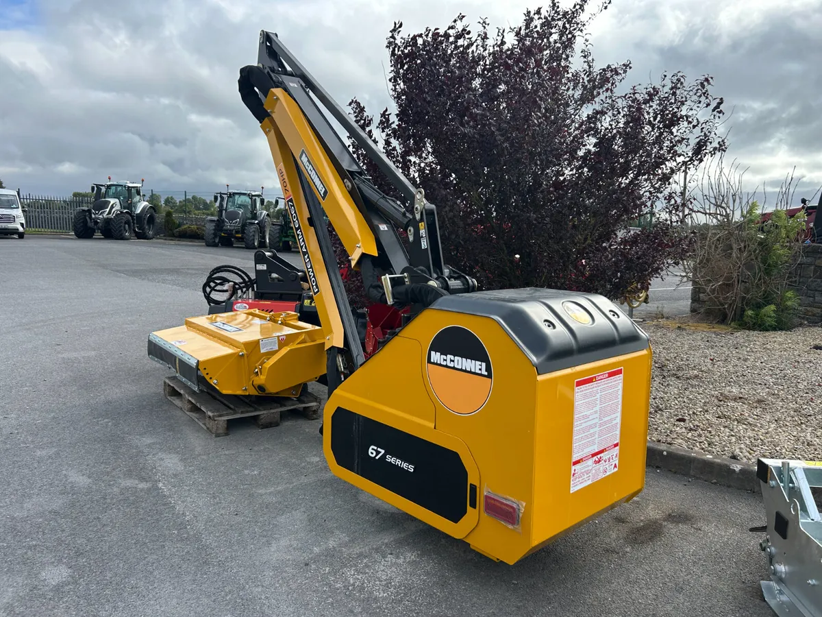 McConnel 6067-70 Hedge Cutter - Image 3