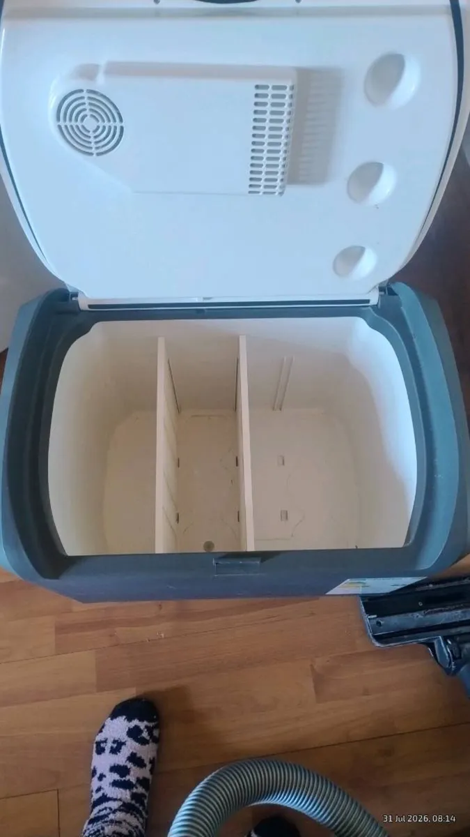 LARGE MOBILE  COOLBOX / FRIDGE - Image 1