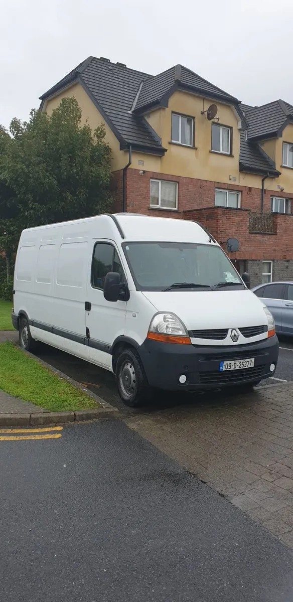Renault Master Campervan - Image 1