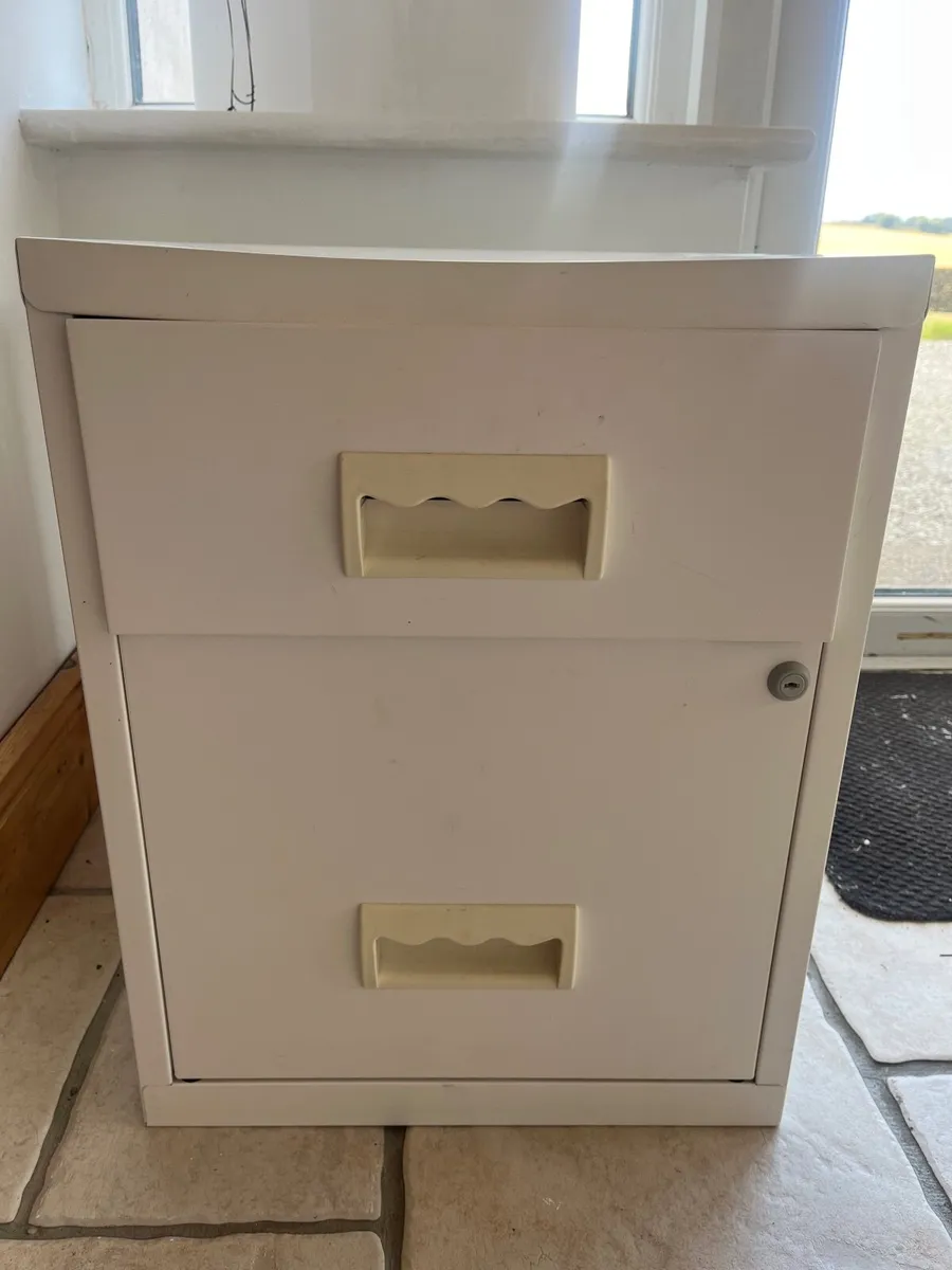 Small filling cabinet - Image 1