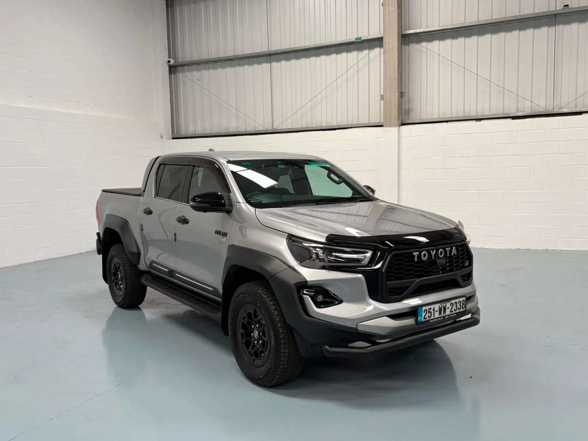 2025 Toyota Hilux GR Sport - Image 2