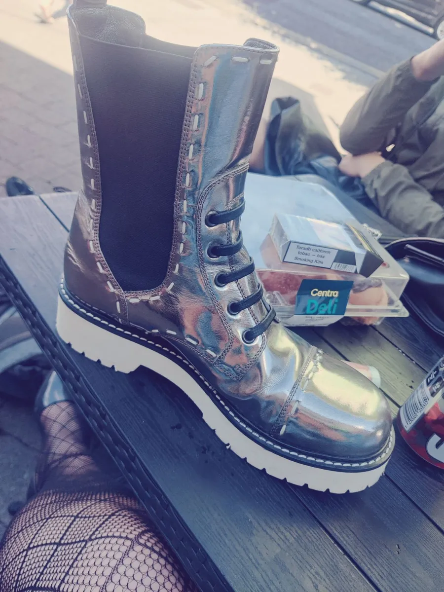 Dolce Gabana kicks - Image 1