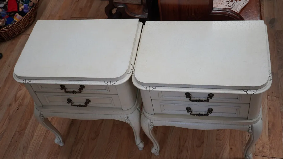 Pair of Vintage French Bedside Cabinets - Image 3