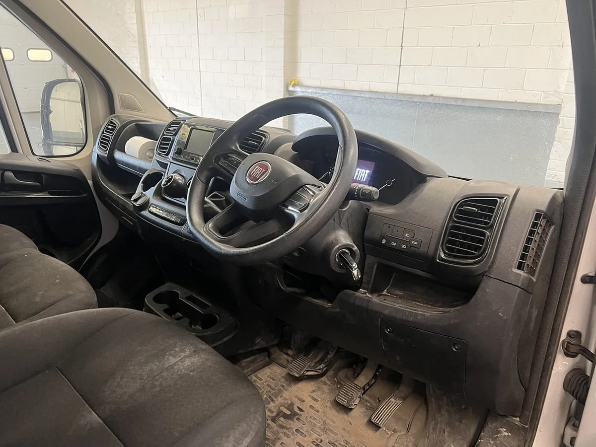 2022 Fiat Ducato Dropside Van - Image 3