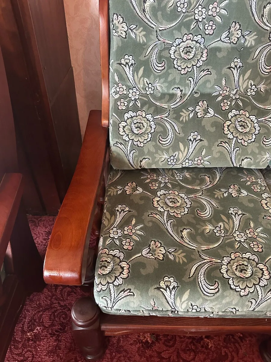 Suite of furniture - Image 2