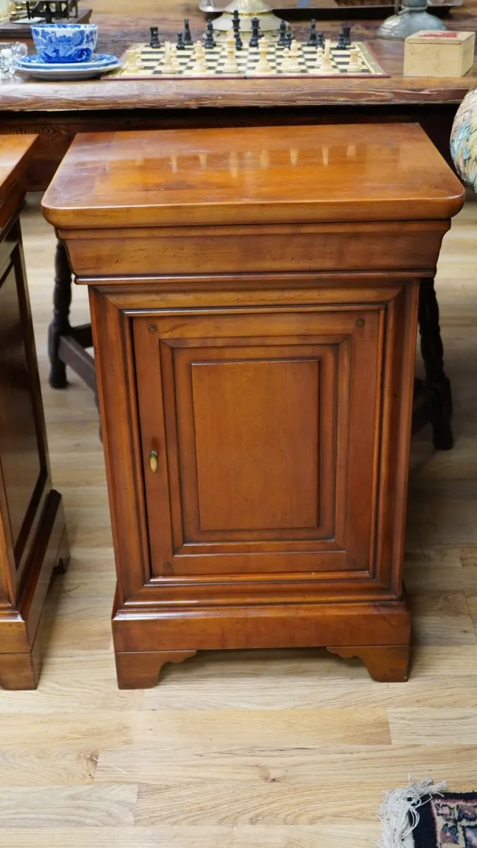 Pair of Cherry Wood Bedside Cabinets - Image 3