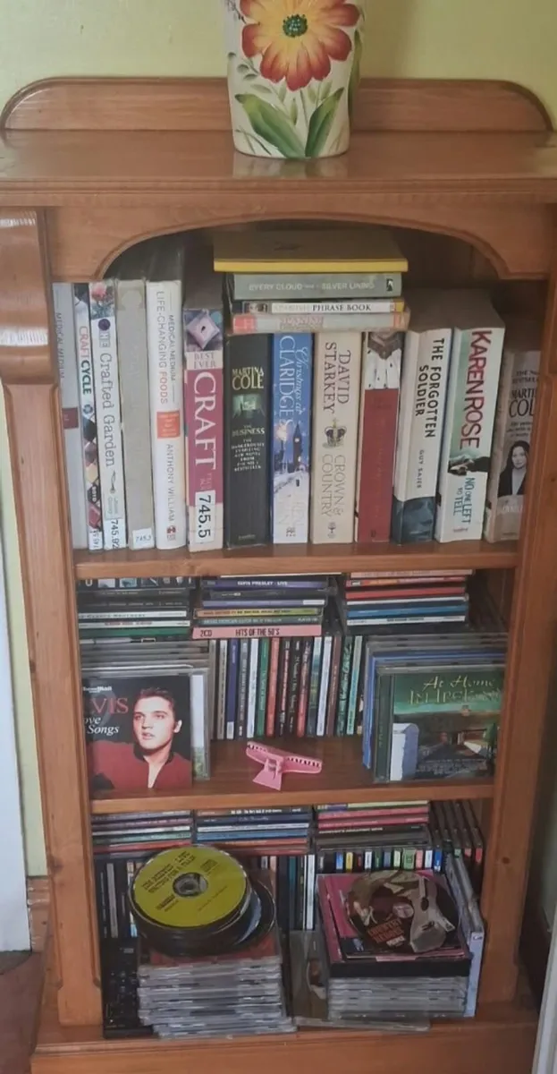 Compact Solid Wood Bookshelf / Media Unit