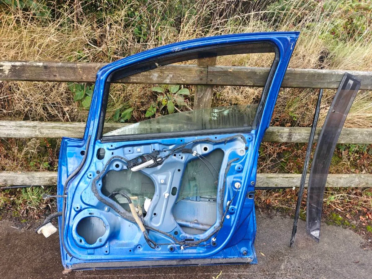 2014 - 2020 Honda Fit Drivers Side Door - Image 2