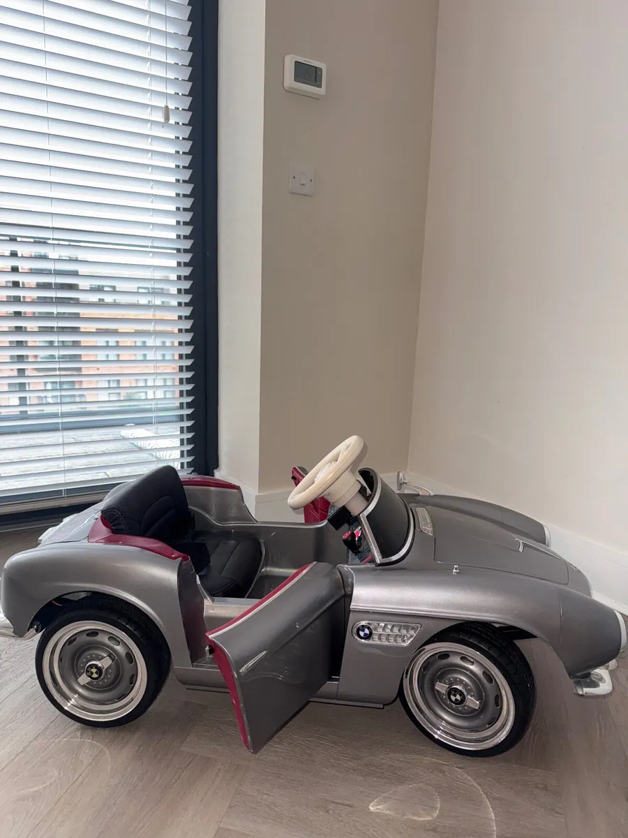 BMW 507 Kids Electric Ride On Car Silver - Remote - Image 4