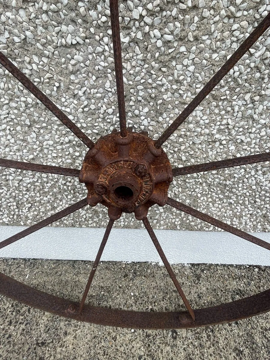 Iron wheels - Image 4