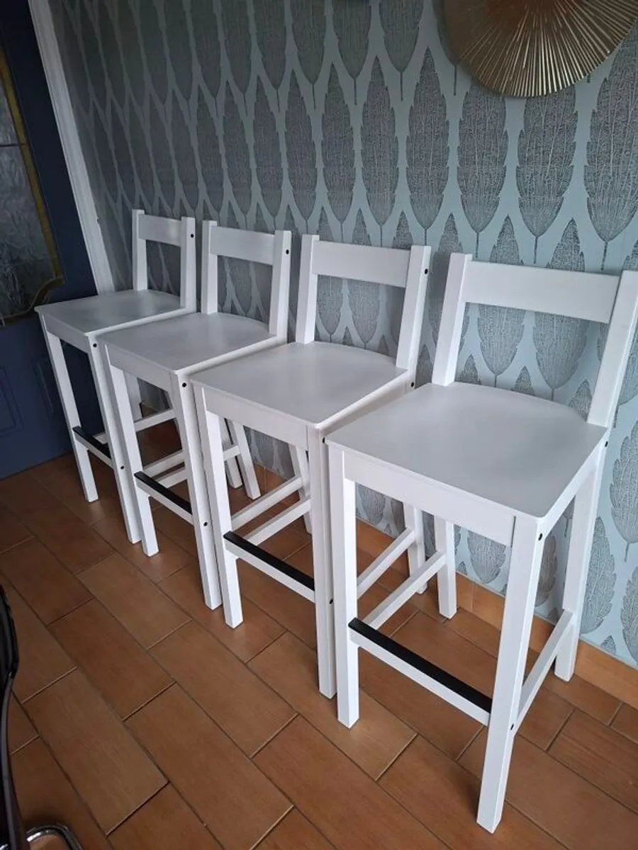 kitchen bar table stools - Image 1