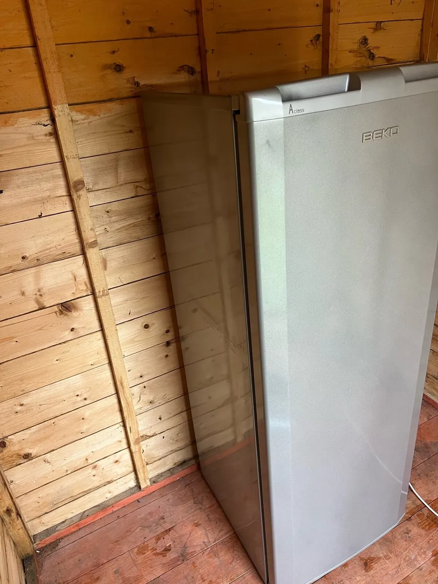 Beko larder fridge - Image 2