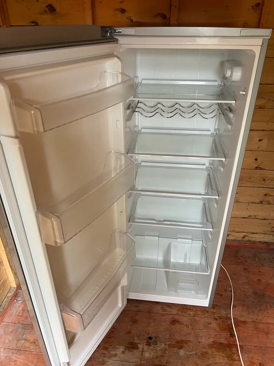 Beko larder fridge - Image 4