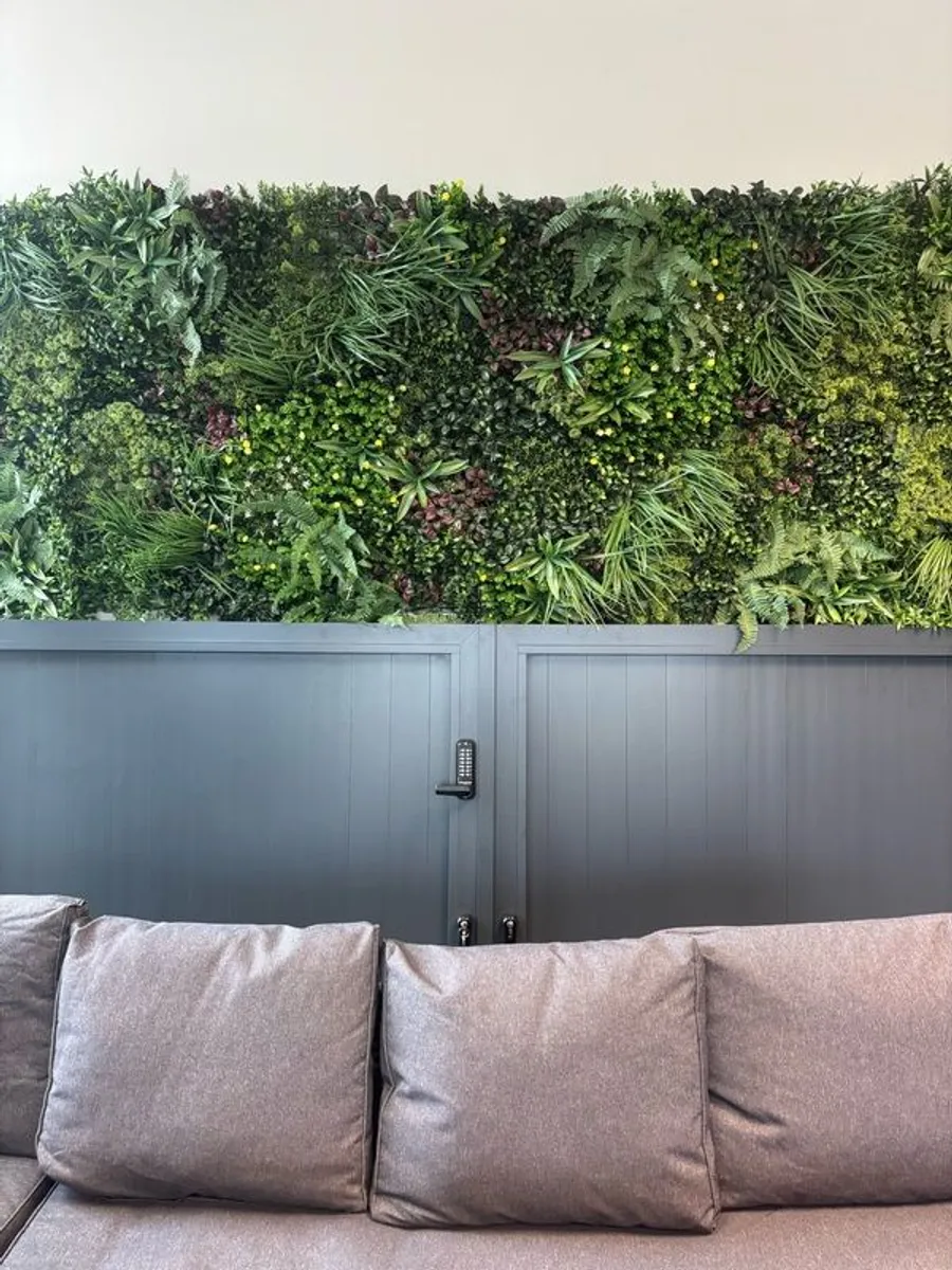 Artificial Wall Grass - Image 1